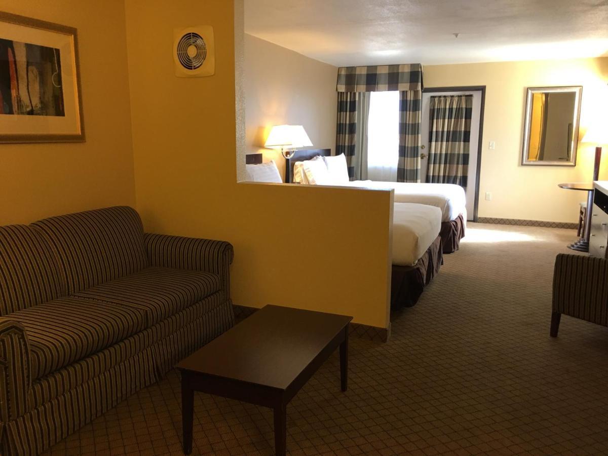 Holiday Inn Express Fallon By Ihg Exteriör bild